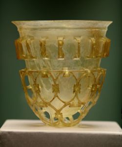 Sticla romana din secolul al 4-lea