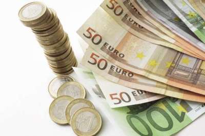 Bancnote si monede euro  Van Parys Media