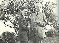 Chaplin together with the American socialist Max Eastman in Hollywood 1919.
