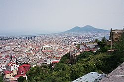 Napoli si vulcanul Vezuviu