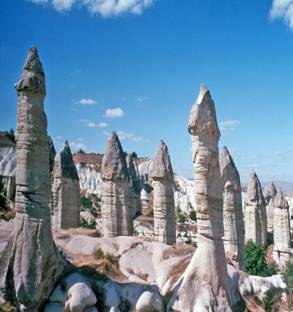 File:Göreme Love Valley.jpg